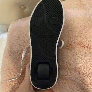 Size 5 youth (fits adult 7 women) fashion Heelys